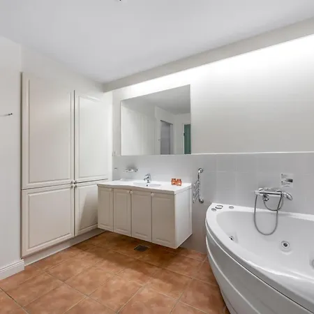 Hildegerd - 100m From The Sea By Interhome *